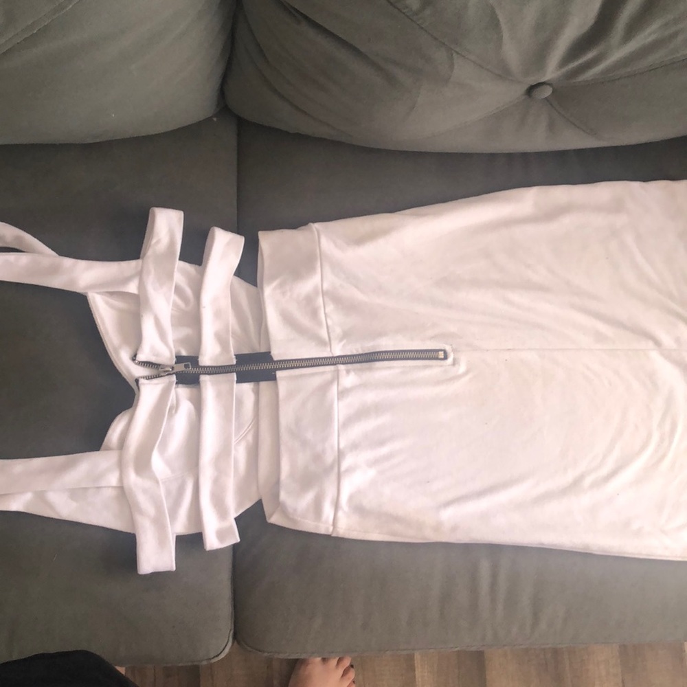 Dress - Picture 2 of 2